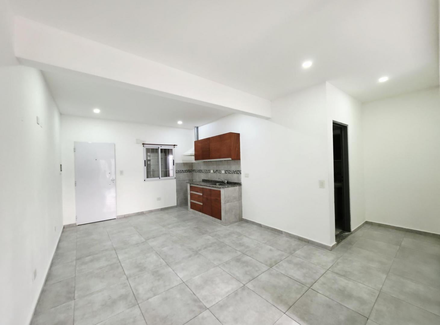 Foto de Alquiler Departamento 2 ambientes en Billinghurst en primer piso, imagen 5