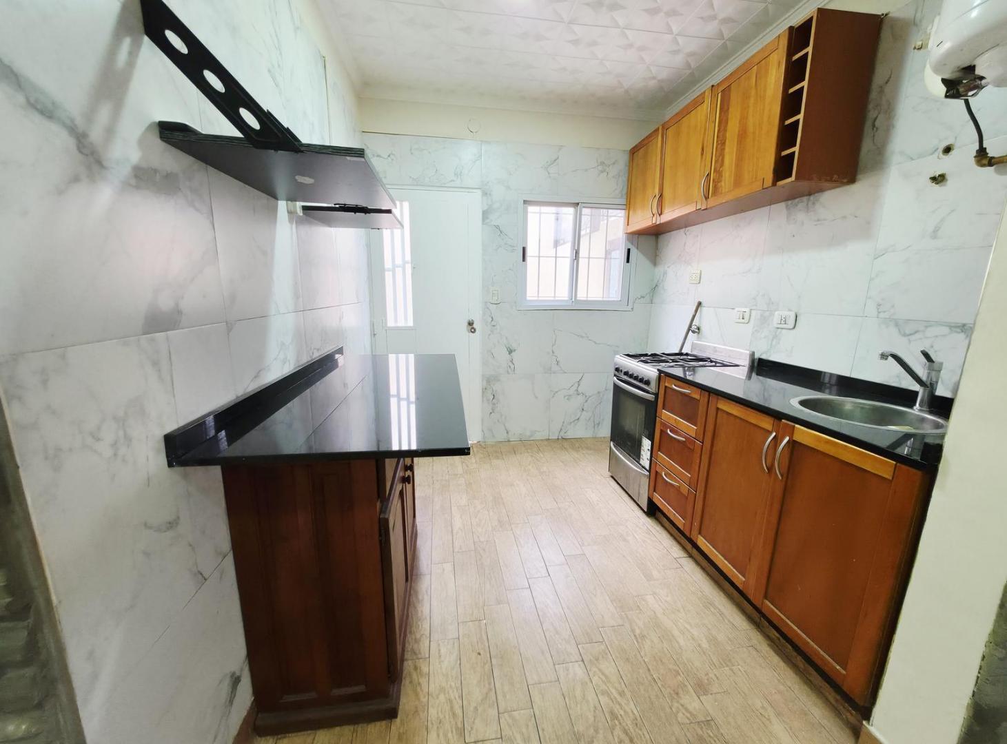 Foto de Alquiler Casa 3 Ambientes en Caseros con patio, imagen 2