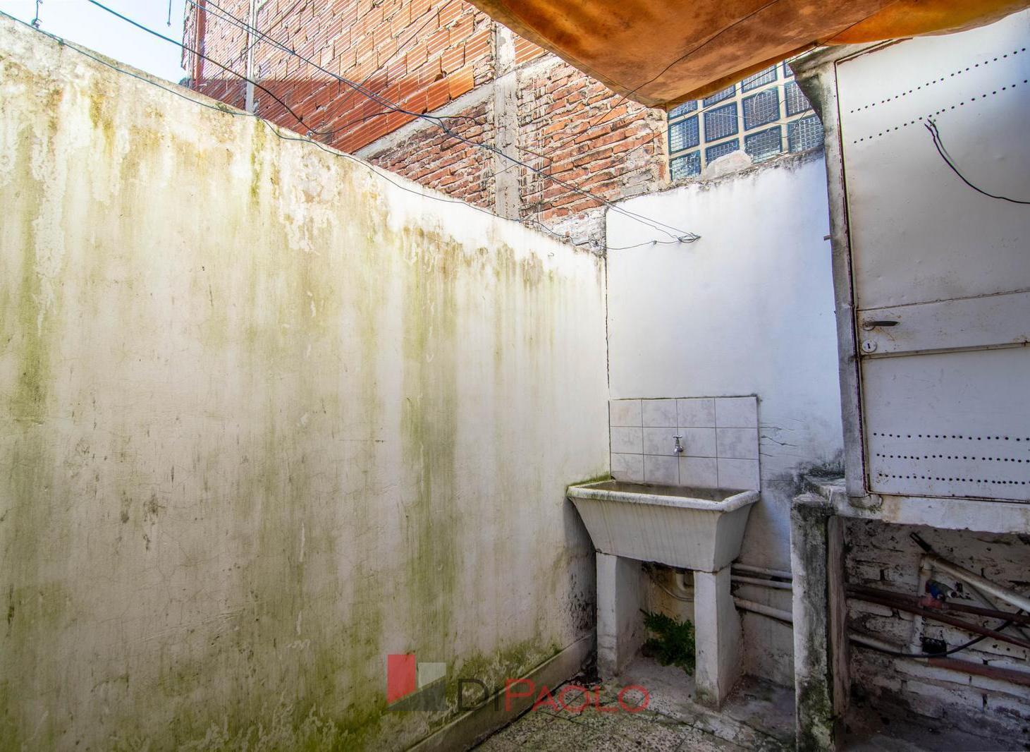 Foto de PH Multifamiliar en Venta en Villa Maipú – 4 Viviendas, Patio y Terraza, imagen 2