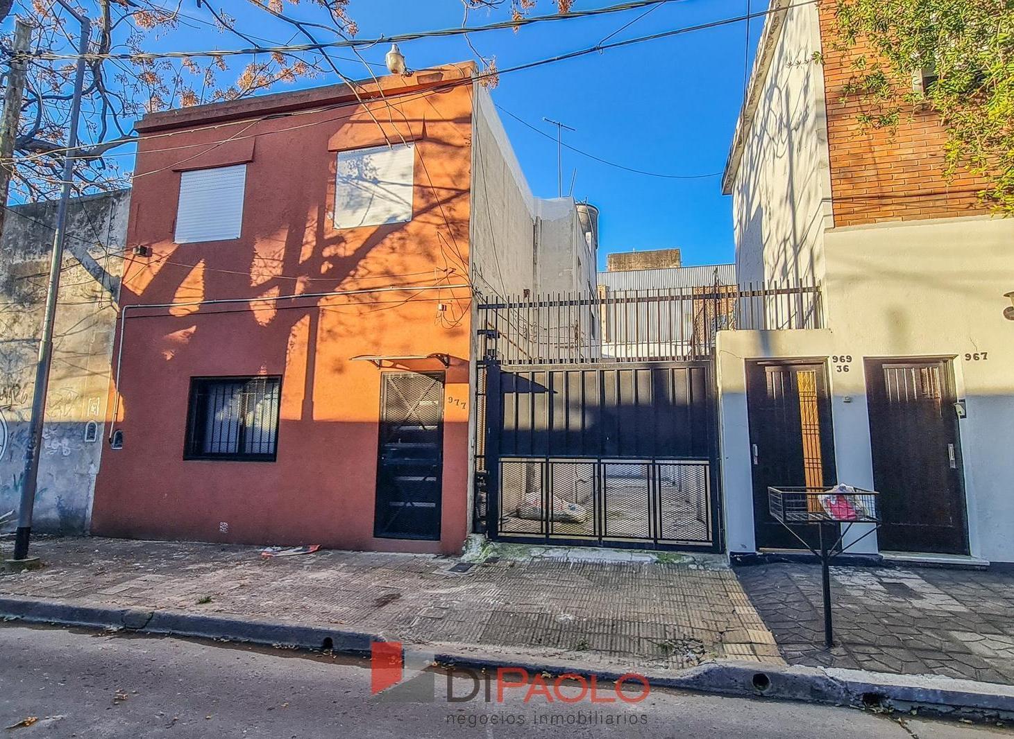 Foto de Venta casa 5 ambientes con cochera y patio en Villa Lynch, imagen 4