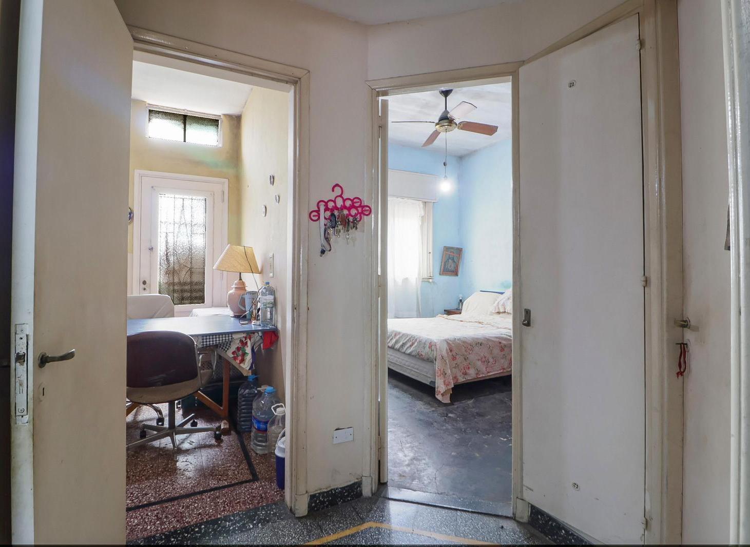 Foto de Venta Casa 3 amb con 2 cocheras al frente patio fondo-Caseros- Acepta, imagen 5