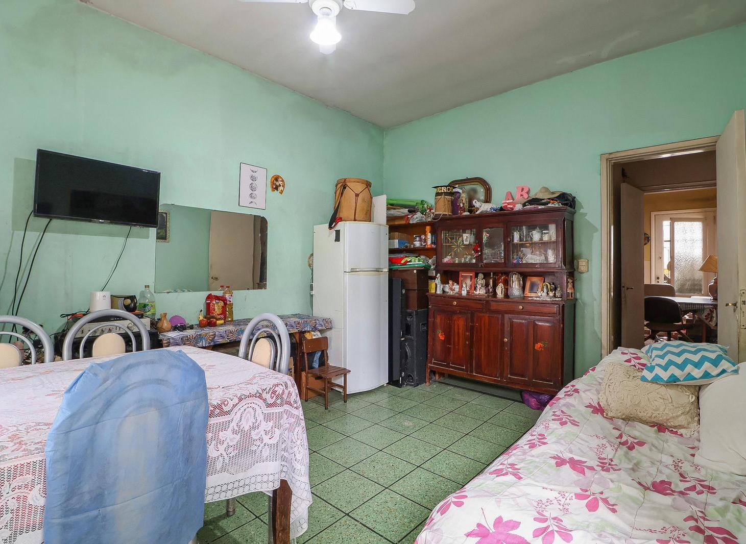 Foto de Venta Casa 3 amb con 2 cocheras al frente patio fondo-Caseros- Acepta, imagen 2