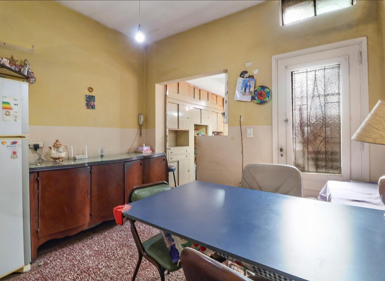 Foto de Venta Casa 3 amb con 2 cocheras al frente patio fondo-Caseros- Acepta, imagen 3