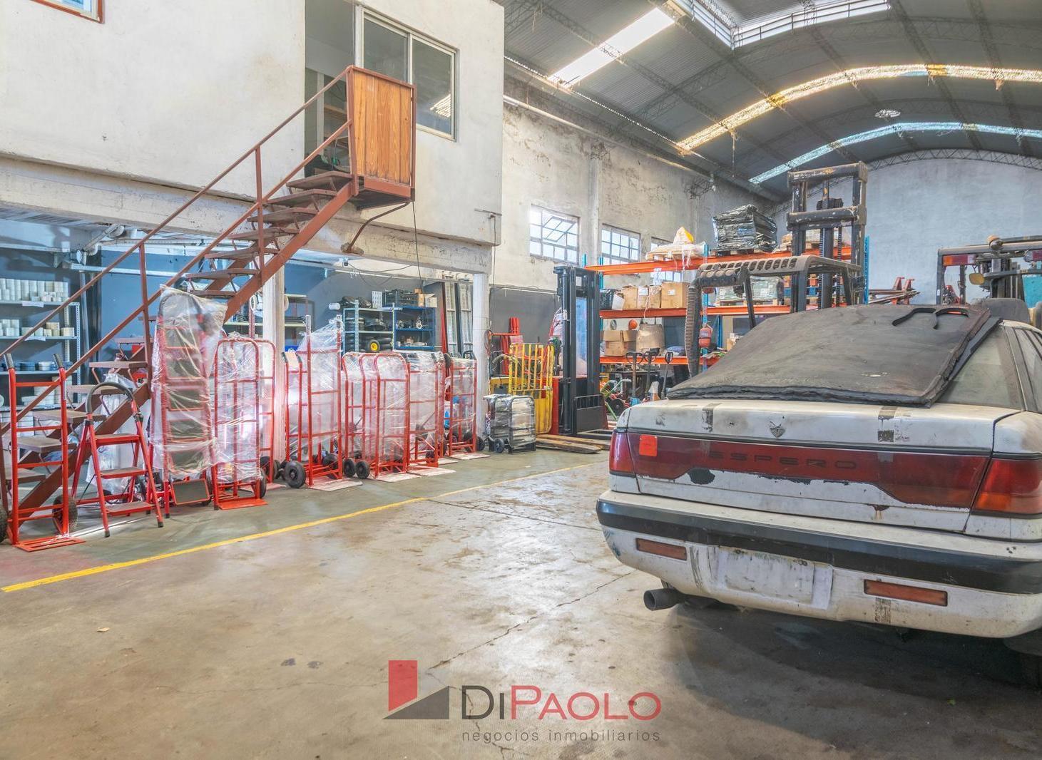 Foto de Venta de galpón industrial en Villa Bonich con oficina y vestuario, imagen 4