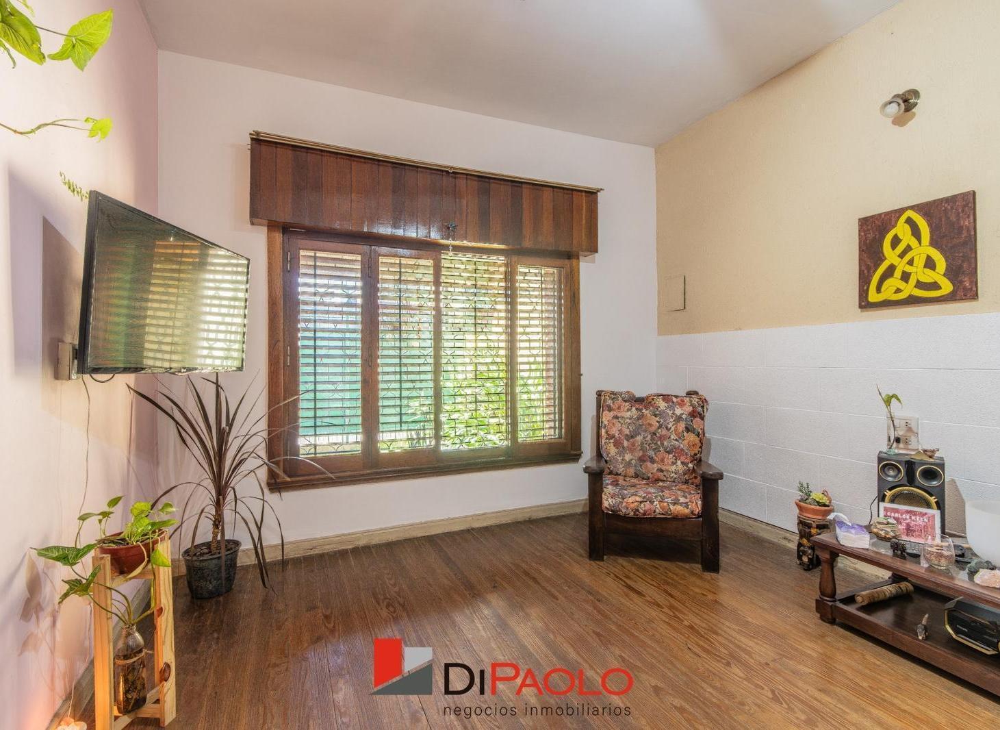 Foto de Venta casa 4 ambientes con dependencia, patio, cochera y terraza en, imagen 2