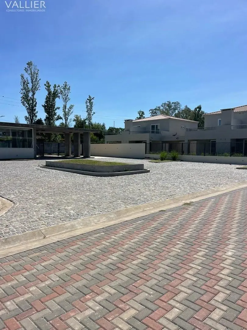 Casa Dúplex  en Venta en Pilar, G.B.A. Zona Norte, Argentina 3