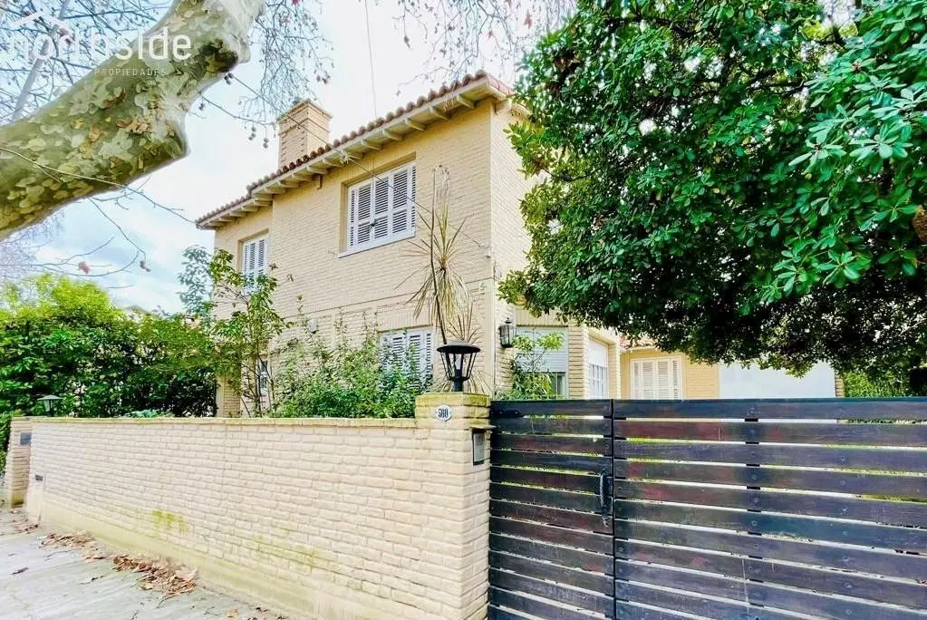 Casa Chalet  en Venta en San Isidro, G.B.A. Zona Norte, Argentina 2