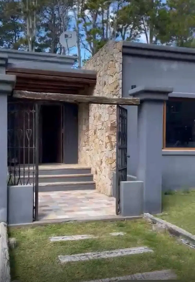 Casa Chalet en Alq. Temporario en Costa Esmeralda, Costa Atlántica, Buenos Aires 1