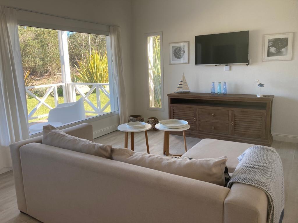 Foto de Casa Chalet en Venta en Costa Esmeralda, Costa Atlántica, Buenos Aires, imagen 1