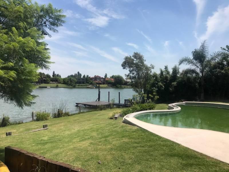 Foto de Casa en Alquiler en Santa Barbara, Tigre, G.B.A. Zona Norte, imagen 2