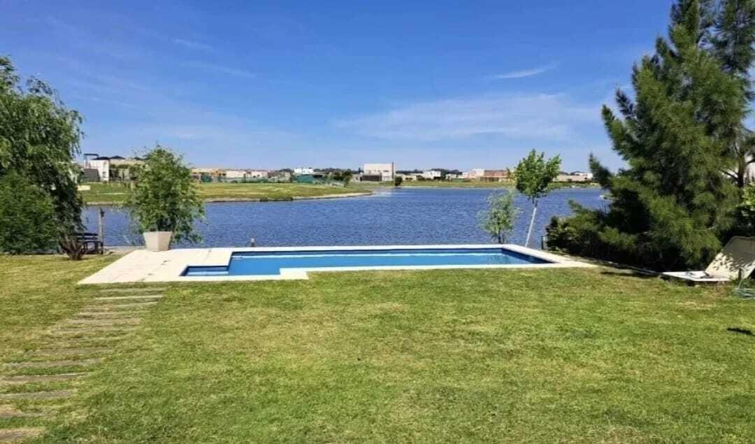 Foto de Casa en Alquiler en San Sebastian, Escobar, G.B.A. Zona Norte, imagen 1
