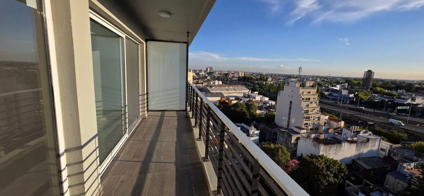 Venta 2 Ambientes Barracas. 72m2 Aprox, Bñ Suite+Toilette, Categ. Superior 2