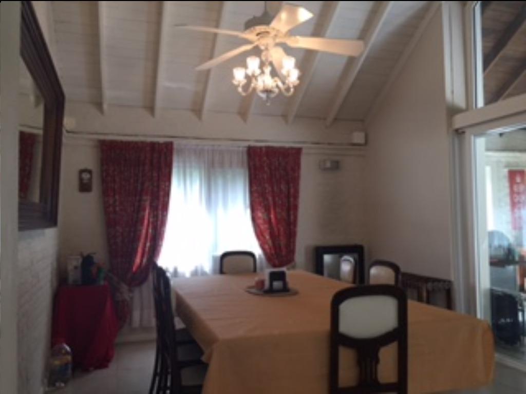Oportunidad!! Bajo de precio! Excelente casa hecha a nuevo en inmejorable ubicación dentro del San C