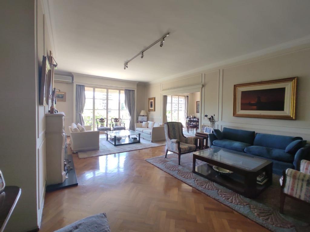 Excelente piso de gran categoría en inmejorable zona frente a la plaza Vicente Lopez