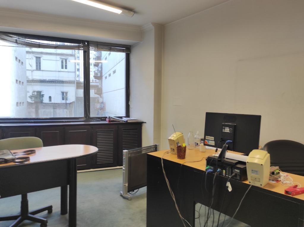 Foto de Excelente piso de oficinas en 4to piso super luminosa, de gran categoría, imagen 4