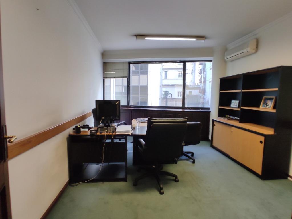 Excelente piso de oficinas en 4to piso super luminosa, de gran categoría
