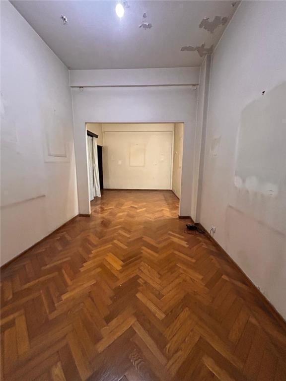Foto de OPORTUNIDAD! Semi piso en excelente zona a refaccionar, imagen 3