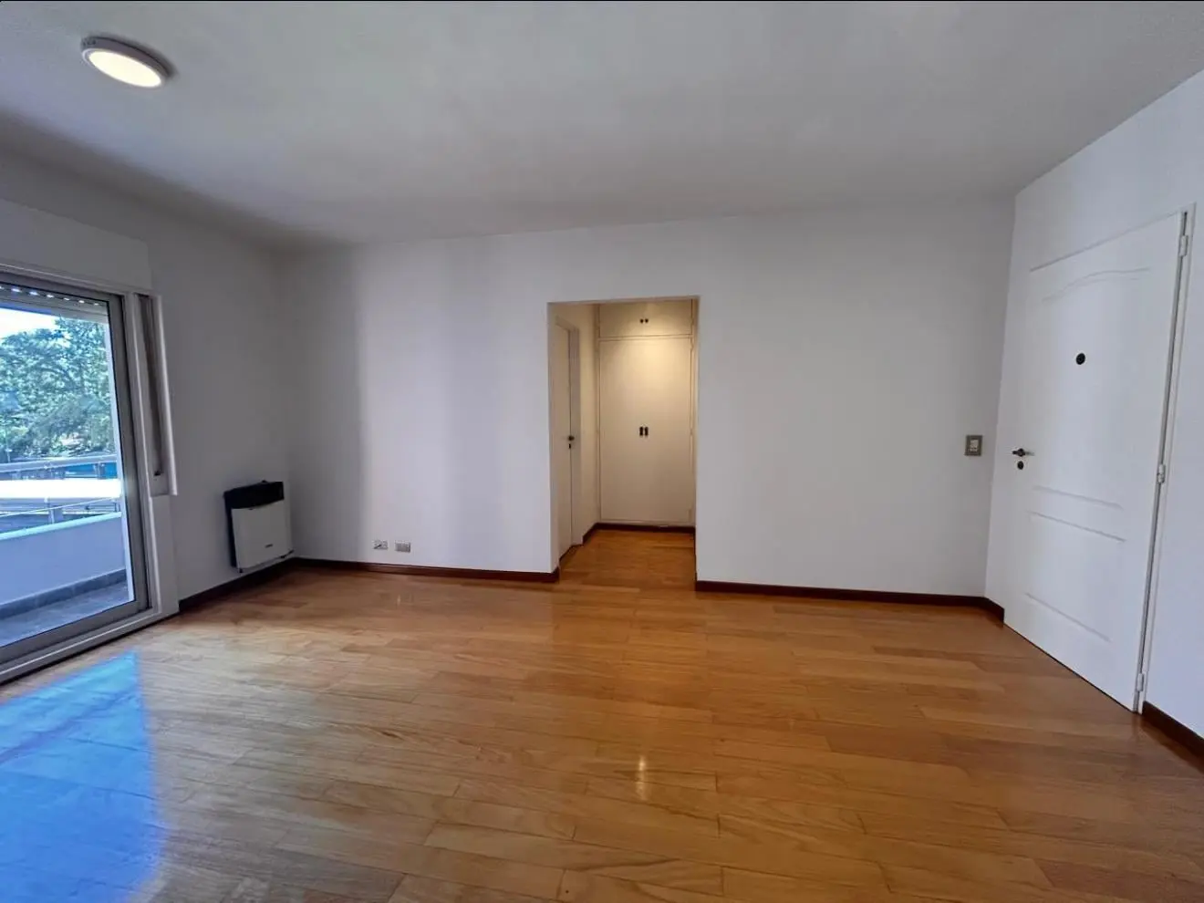 Excelente monoambiente con vista a la pileta y orientacion norte con amenities 3