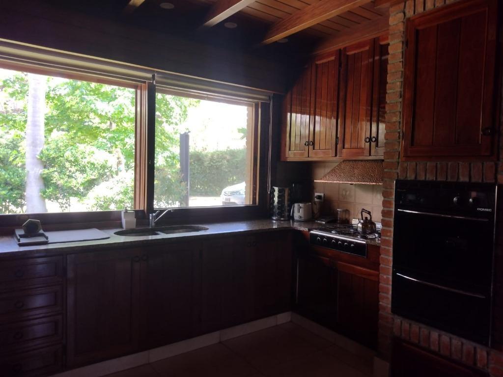 Foto de Muy buena casa ubicada en lote central en cul de sac con muy lindo, imagen 3