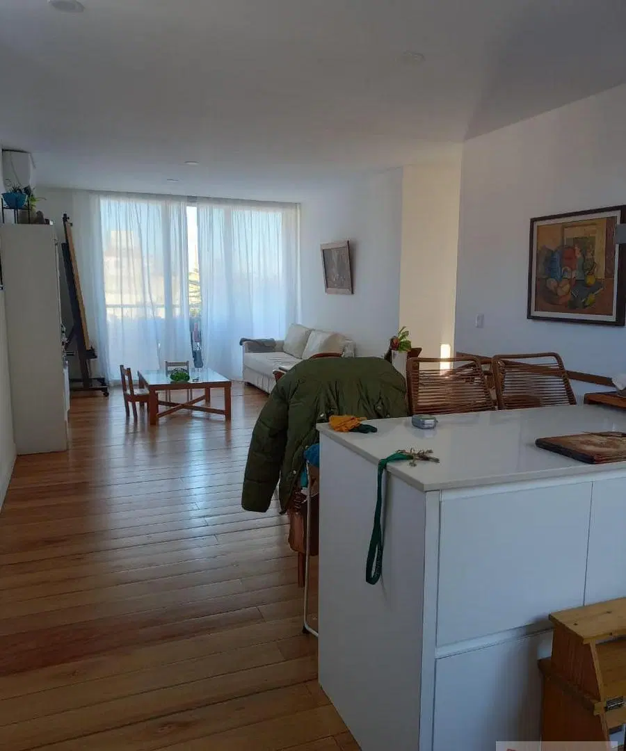 Excelente departamento lleno de luz y sol con amplios ambientes 8