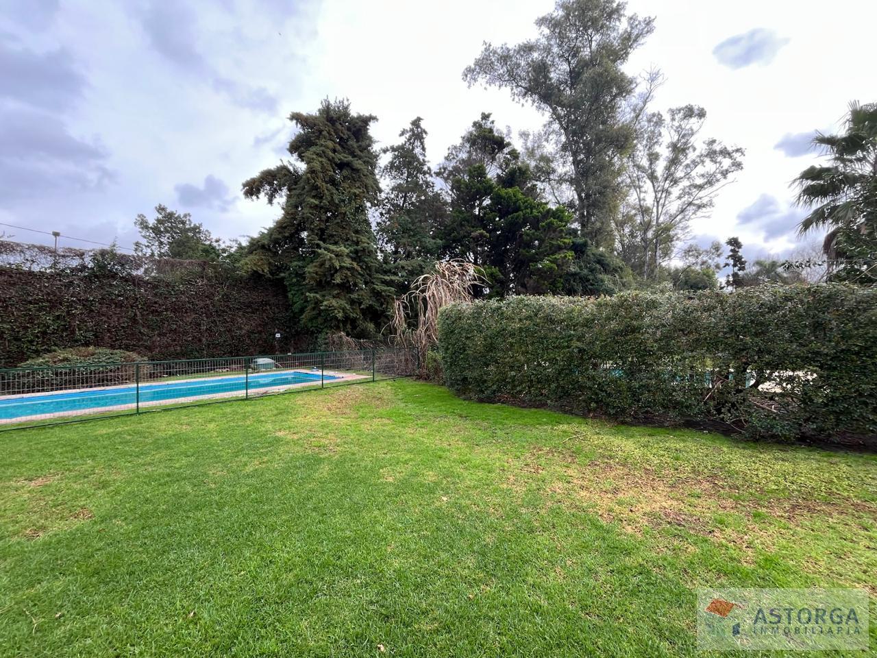 Foto de Excelente casa en alquiler amoblado en San Carlos C.C, imagen 2