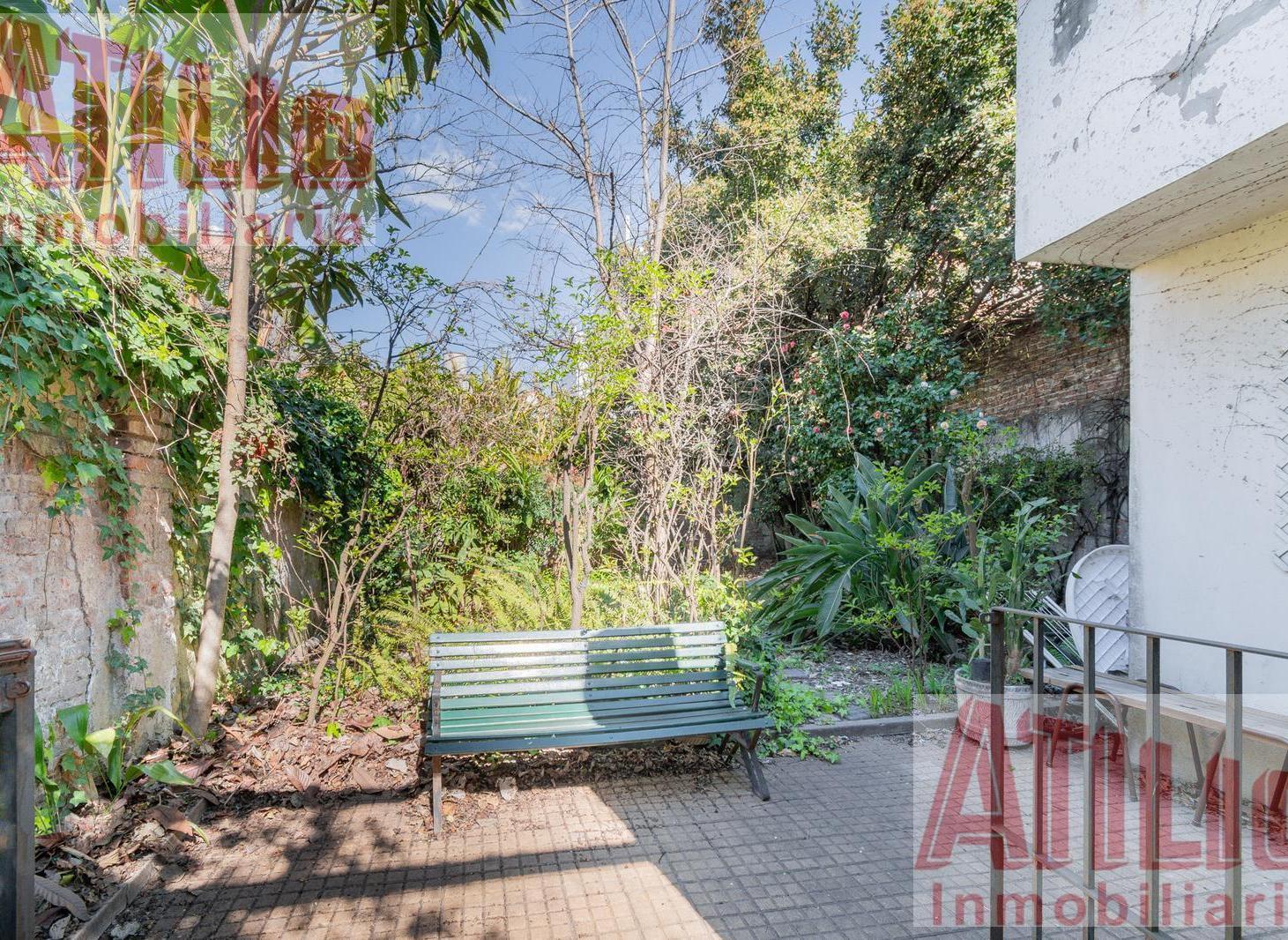 Foto de PH Nuñez 5 ambientes Planta baja De Estilo garage 3autos-jardin fondo, imagen 5