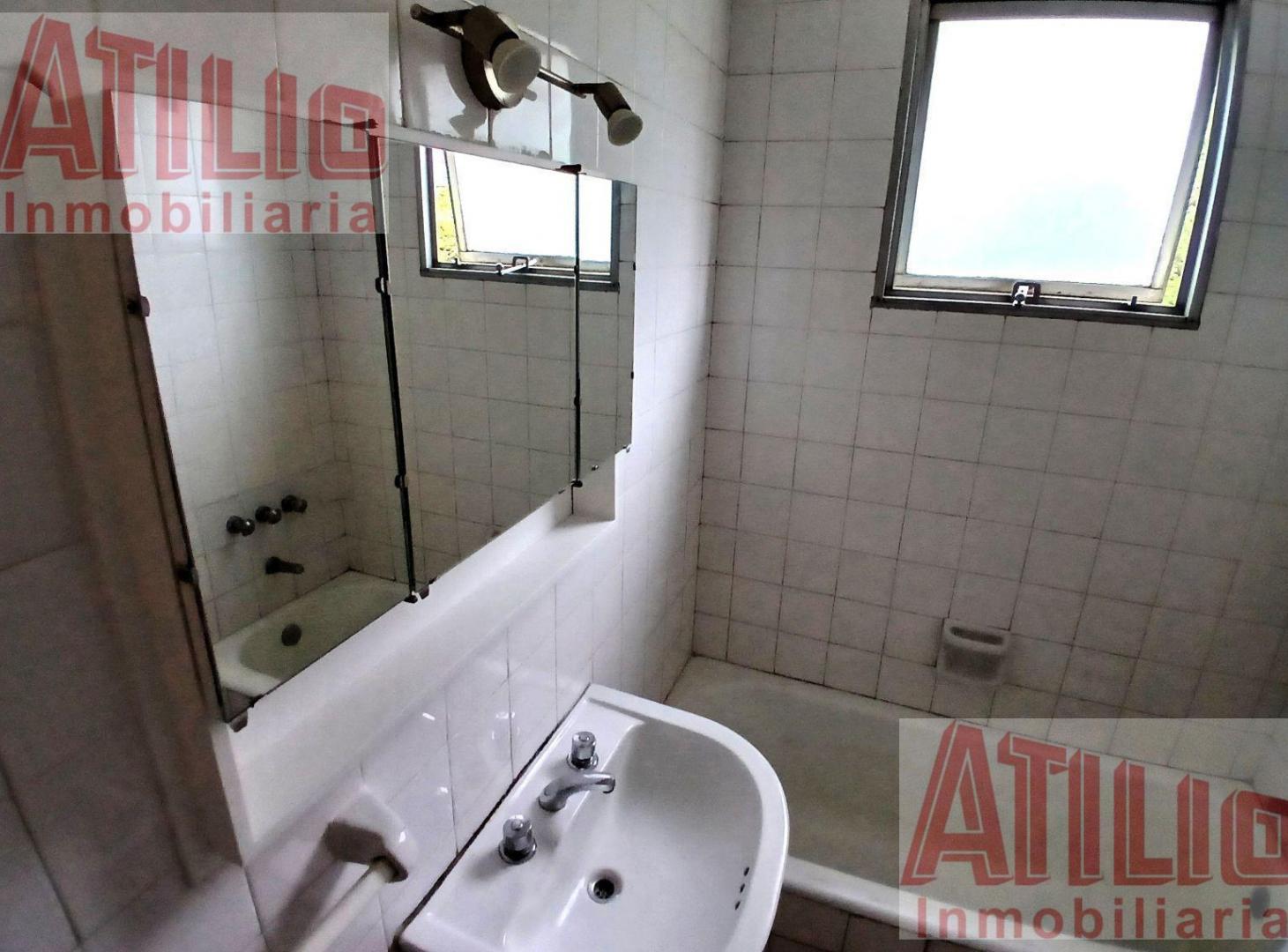 Foto de Departamento en L.De Nuñez Hermoso y Amplio 3 amb. al Frente con Balcón, imagen 2