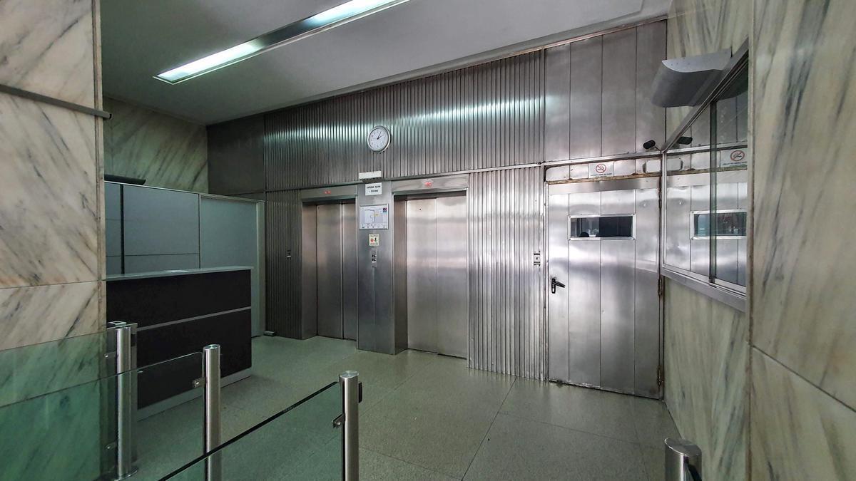 Oficina 437M2 2 Cocheras Baulera - Alquiler Centro Norte