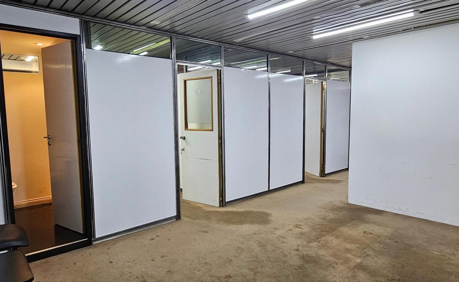Triubnales - Semipiso - Oficina 83 m2