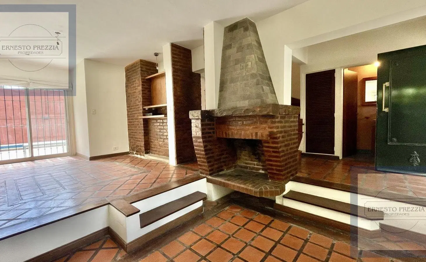 Venta de casa 5 ambientes con parrilla y pileta en Don Torcuato Apto Crédito 2