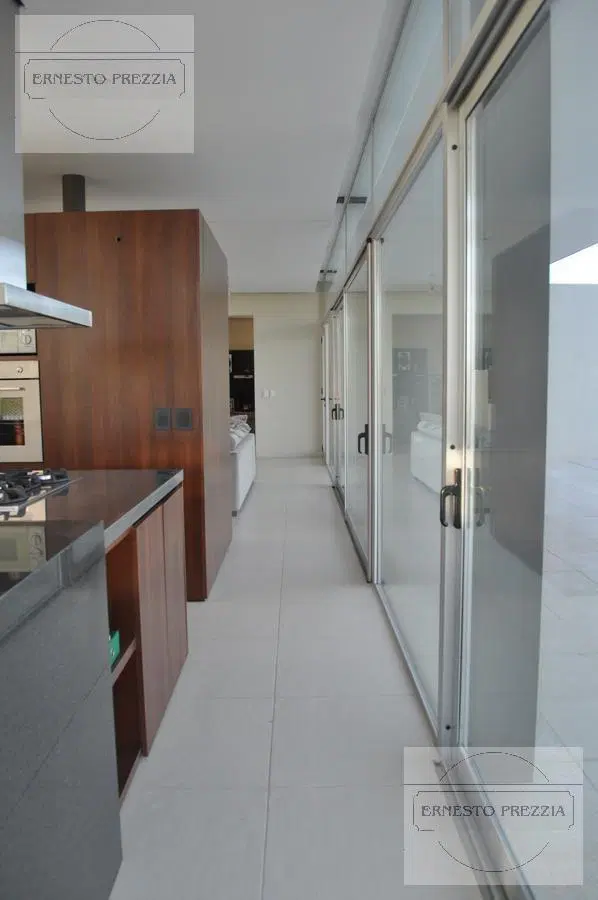 Moderna Casa en Venta  - Estancias del Pilar 5