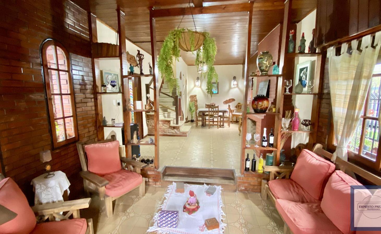Foto de Venta Casa 4 Ambientes en San Isidro con Jardín, Quincho y Parrilla, imagen 3