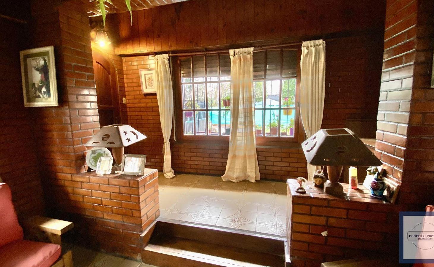 Foto de Venta Casa 4 Ambientes en San Isidro con Jardín, Quincho y Parrilla, imagen 2