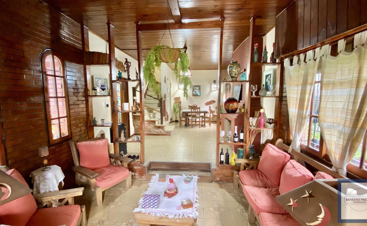 Foto de Venta Casa 4 Ambientes en San Isidro con Jardín, Quincho y Parrilla, imagen 4