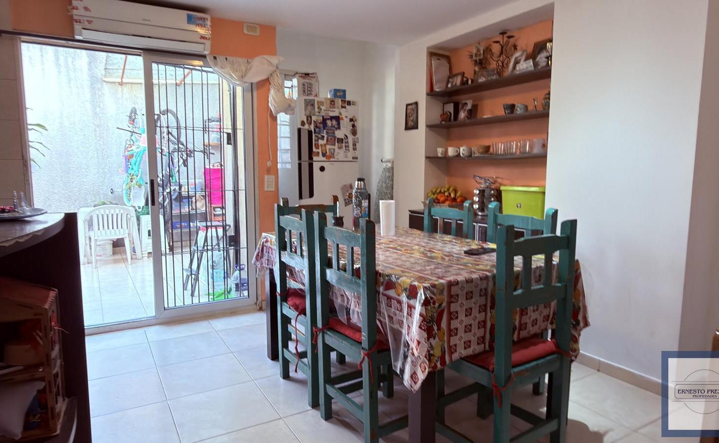 Foto de VENTA PH 2 AMBIENTES CON PATIO SIN EXPENSAS EN VILLA URQUIZA, imagen 1