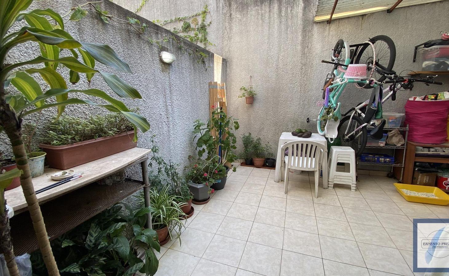 Foto de VENTA PH 2 AMBIENTES CON PATIO SIN EXPENSAS EN VILLA URQUIZA, imagen 3
