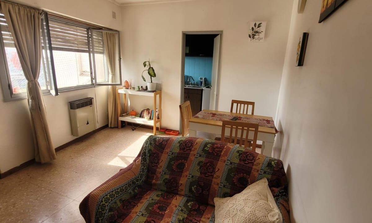 Departamento 2 ambientes a 1 cuadra de la estacion de Lomas de Zamora Oeste