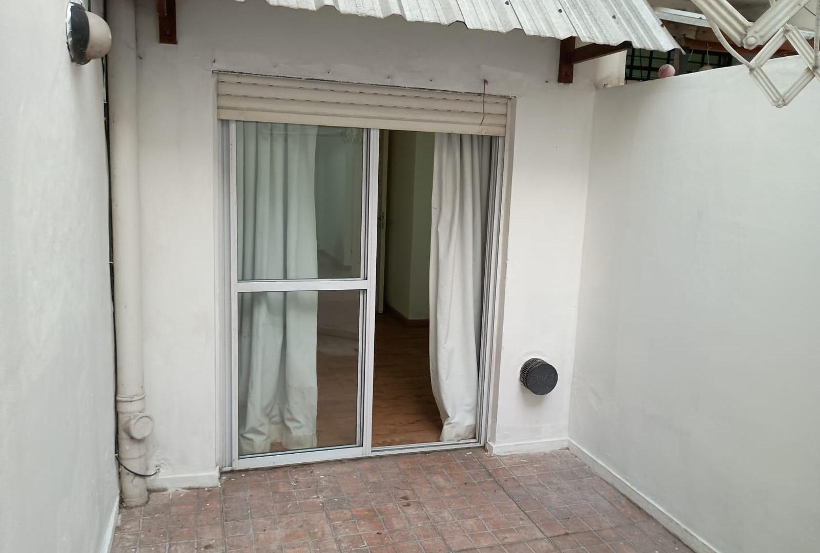 Foto de Departamento en planta baja 2 amb. con patio en Lomas de Zamora Oeste, imagen 3