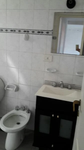 Foto de Dpto 3 ambientes con cochera. Banfield Este, imagen 2