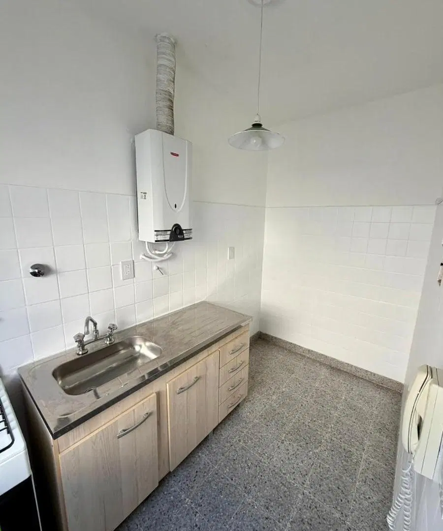 Departamento 3 amb c/cochera en Temperley Oeste 4
