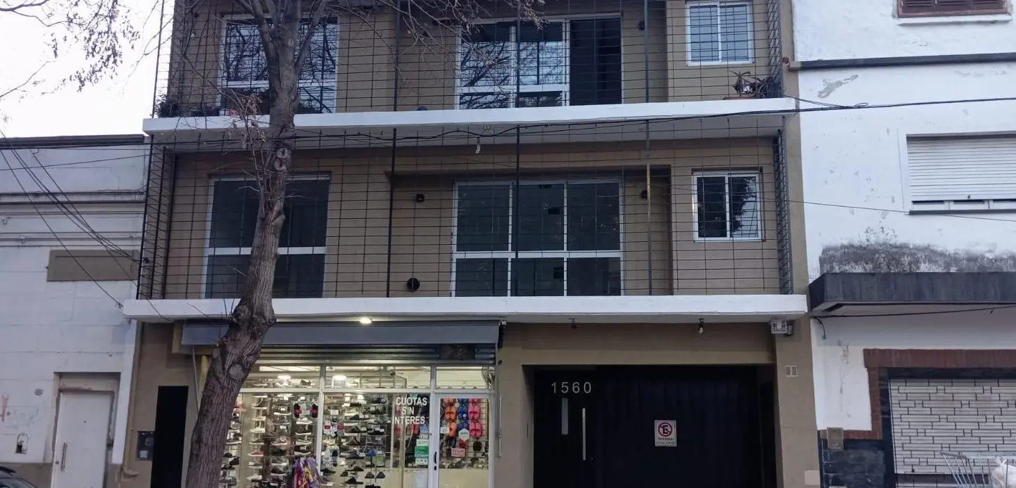 Departamento 2 AMBIENTES en Banfield Este 3