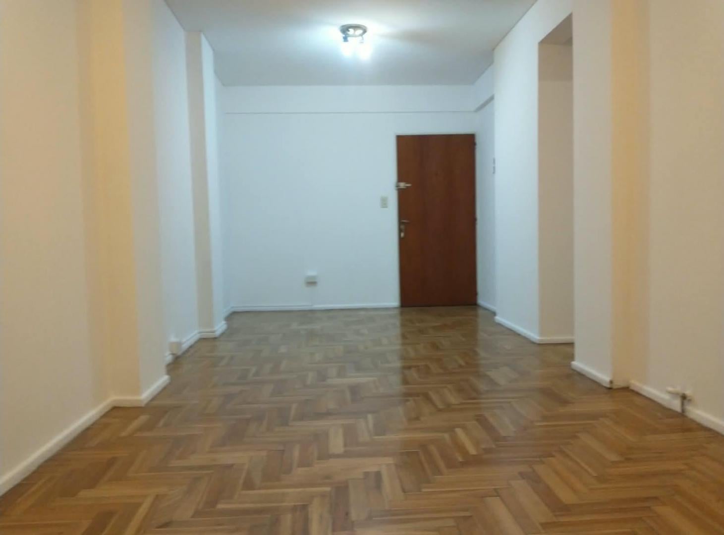 Foto de Dpto 2 ambientes muy bien ubicado!!, imagen 3
