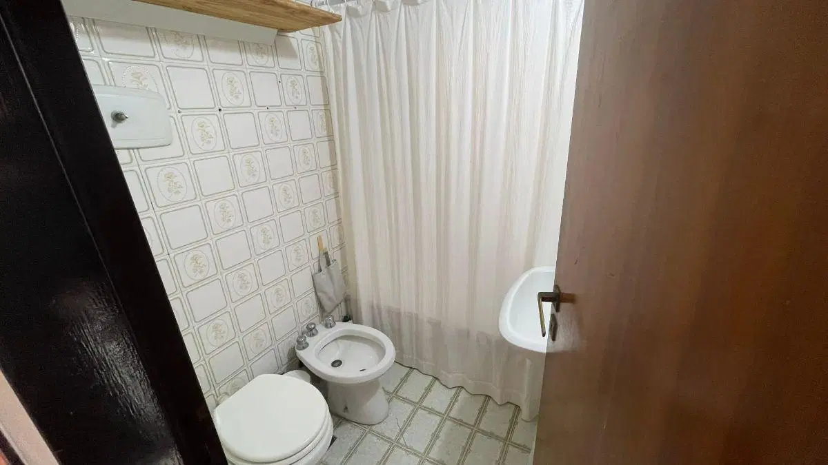 Olivos, La Isla . Muy buen 3 ambientes con cochera en VENTA 3