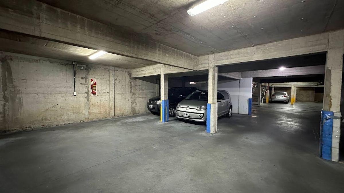 Foto de Olivos - Cochera cubierta en Venta, imagen 4