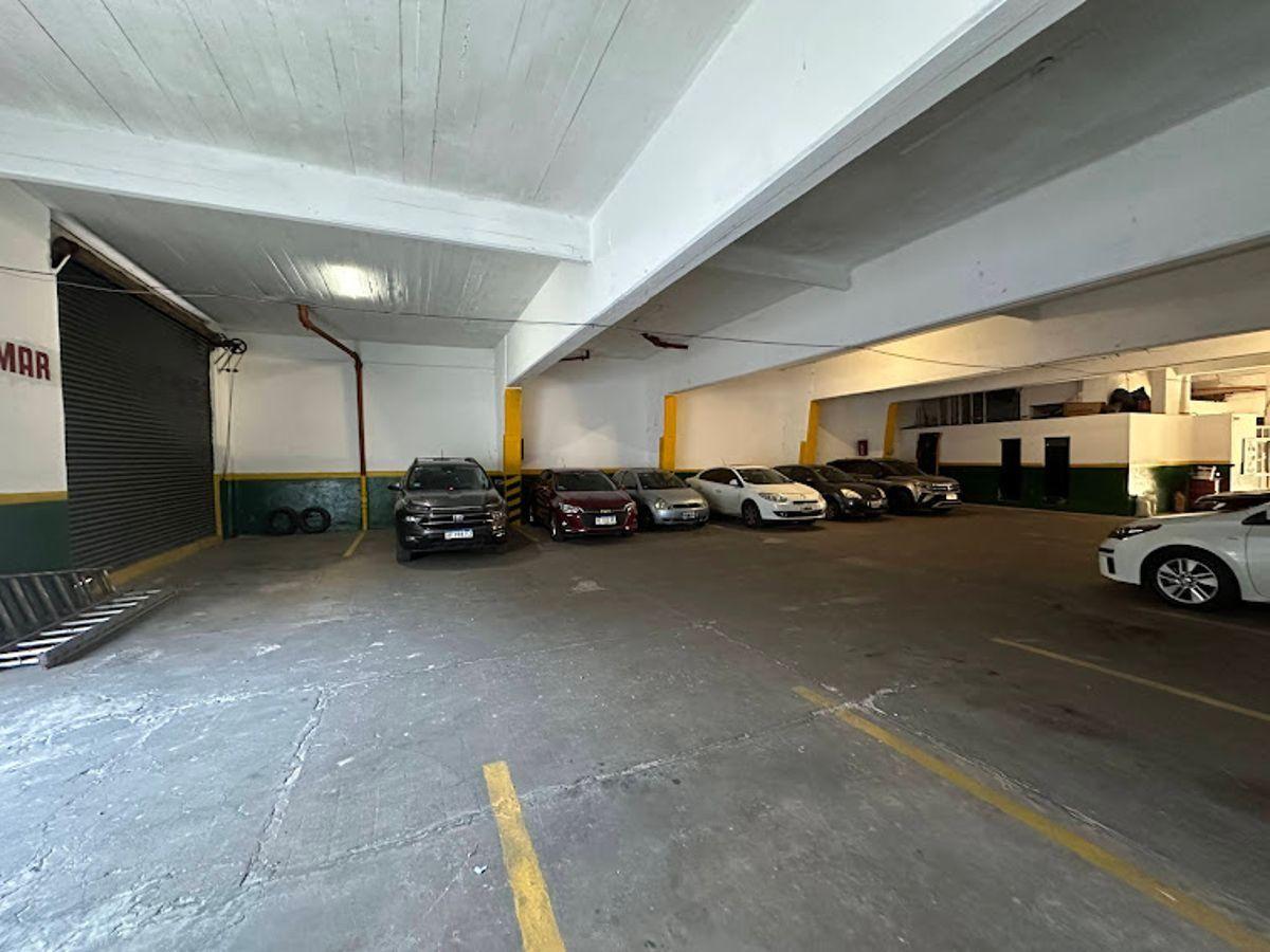 Foto de Garage/Estacionamiento (599 m²) en Venta - Olivos, imagen 4