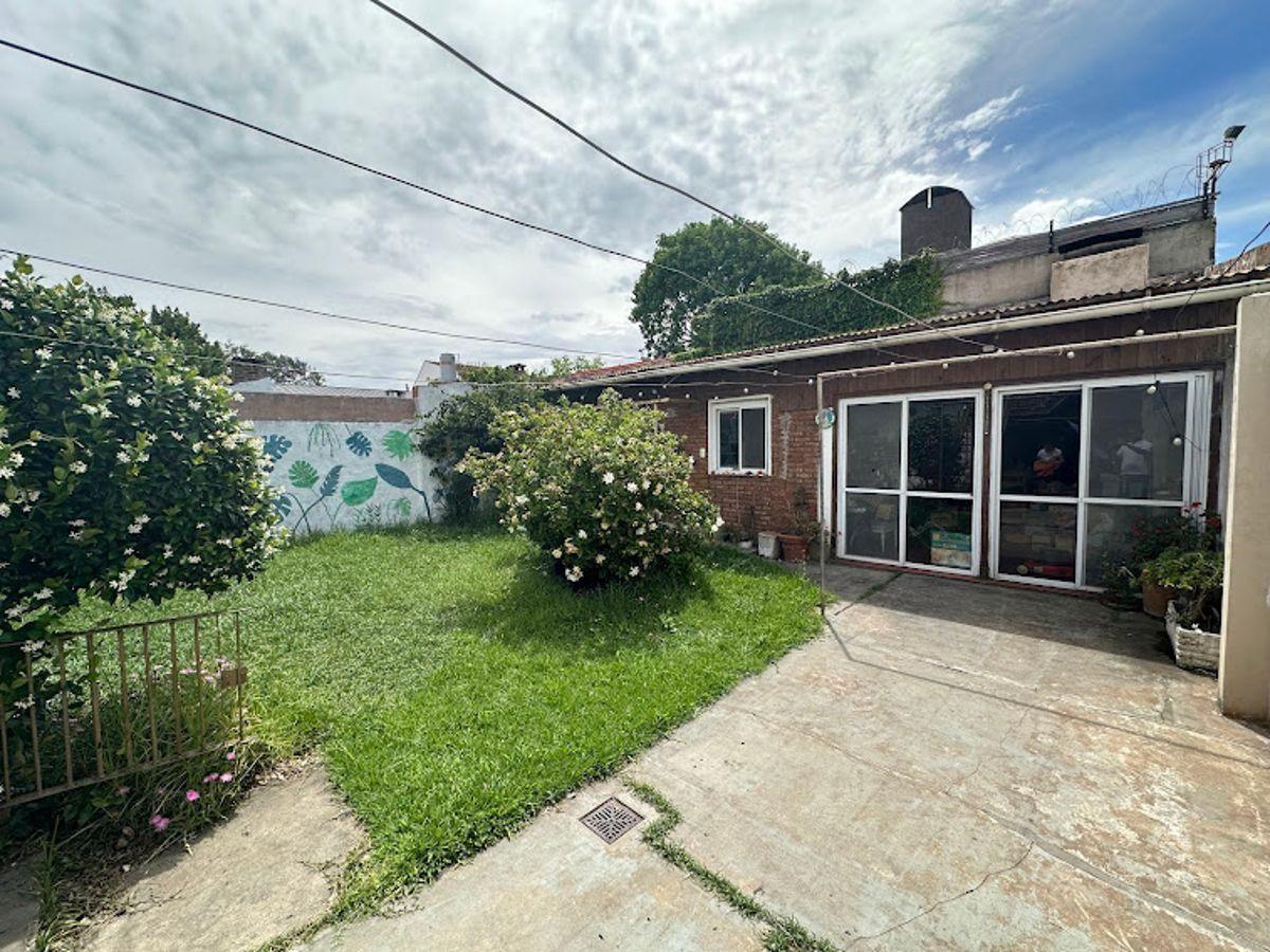 Foto de Dos propiedades dentro de un lote de 410 m² en venta en Martínez, imagen 5