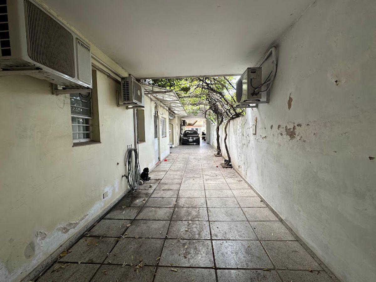 Foto de Dos propiedades dentro de un lote de 410 m² en venta en Martínez, imagen 2