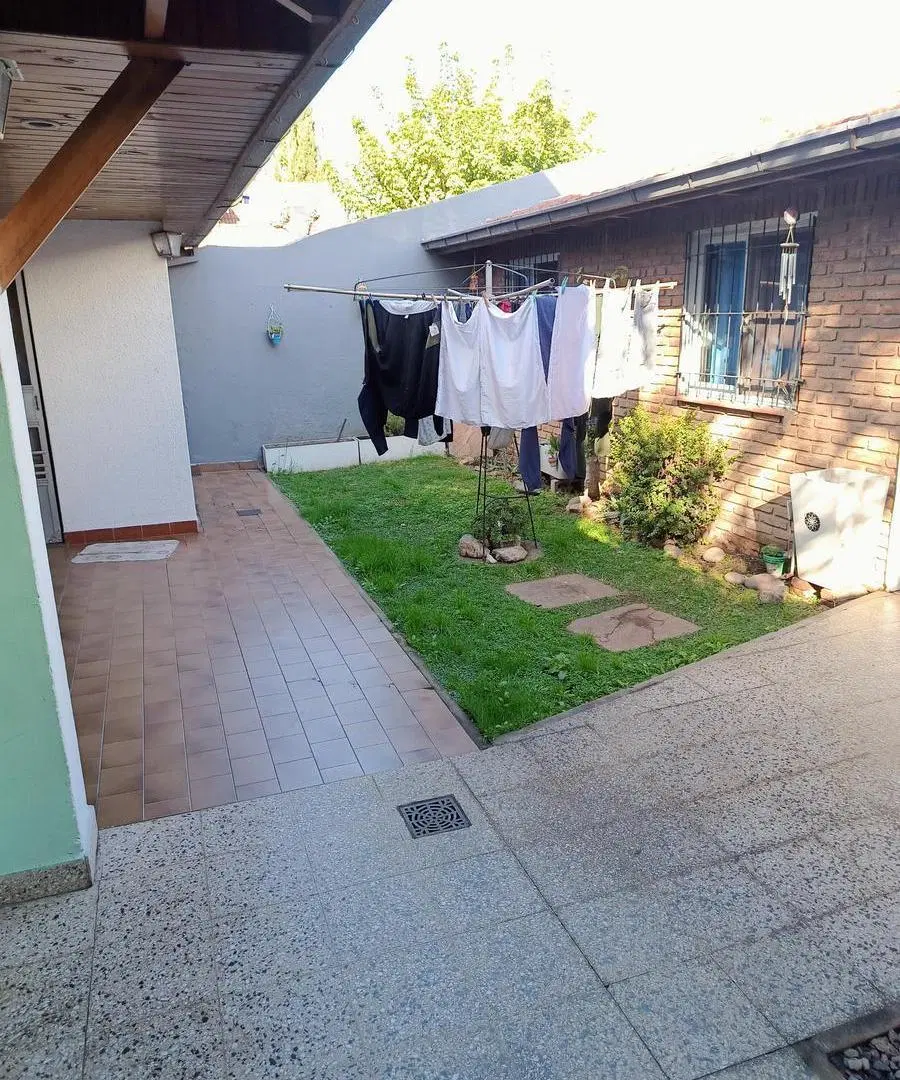 Casa 2 plantas 3 dor (1 suite) garaje jardín quincho 5