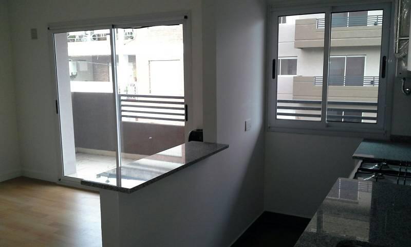 Foto de Excelente 2 ambientes con cochera, imagen 3