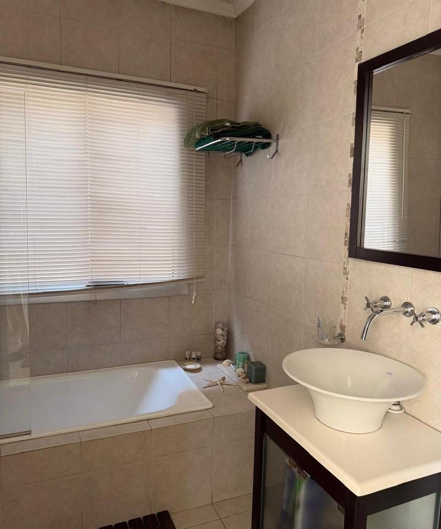 Foto de Venta casa racionalista en La Horqueta, imagen 3